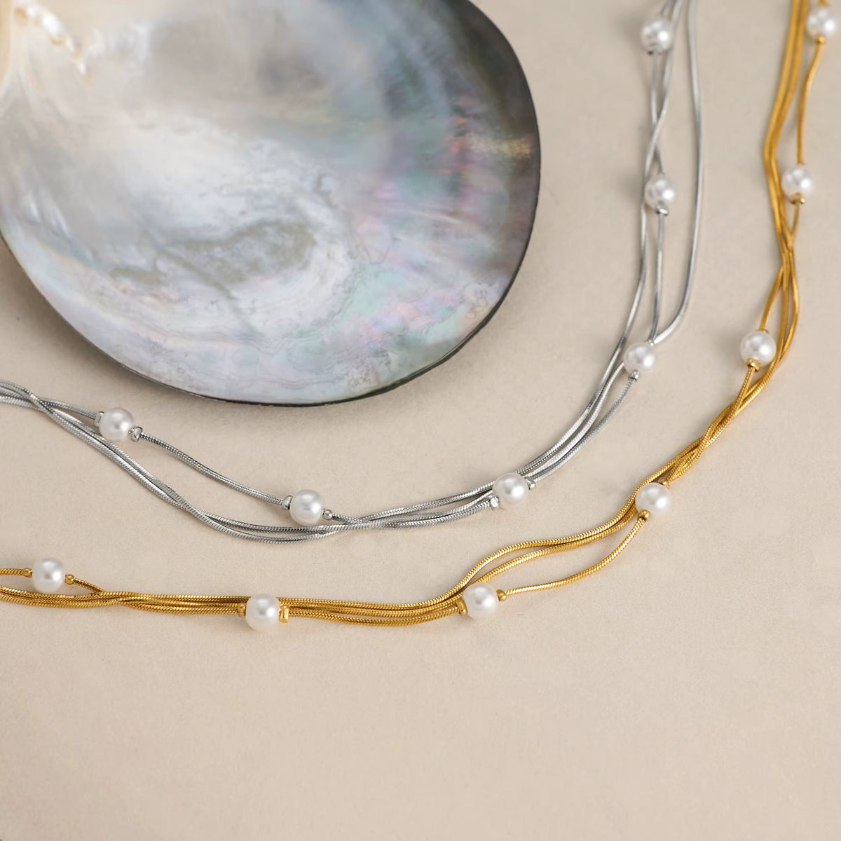 Herringbone Pearl Necklace - Gold Plated Stainless Steel